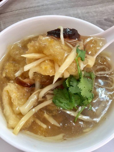 กระเพาะปลาน้ำแดง