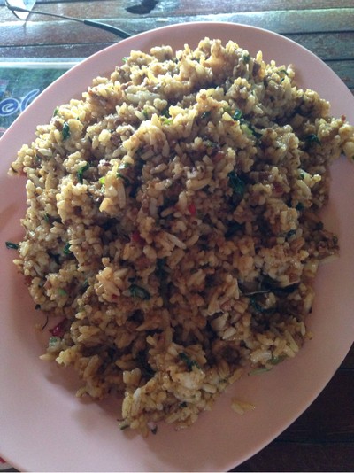 ข้าวกระเพราคลุก