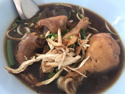 เฮียอ้วนก๋วยเตี๋ยวไก่มะระ