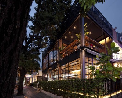 บรรยากาศ Mellow Restaurant & Bar Penny's Balcony ทองหล่อ 16