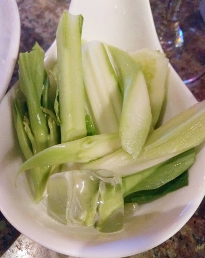 ก้านคะน้าสด