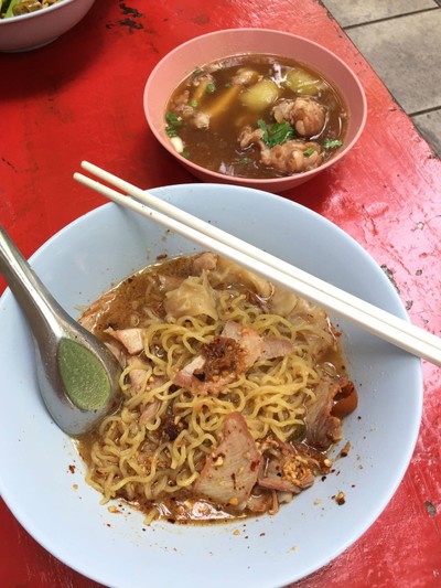 หมี่น้ำต้มยำ + ซุปกระดูกหมู