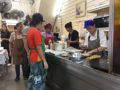 บรรยากาศ การิม โรตี มะตะบะ ถนนพระอาทิตย์