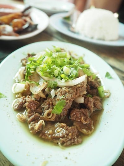 ป้าแก้ว หลู้ ลาบ