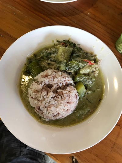 ข้าวราดแกงเขียวหวาน