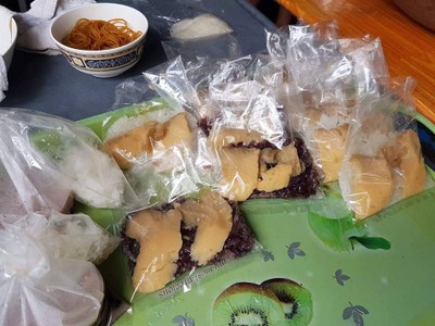 อาหาร หรือ เครื่องดื่ม