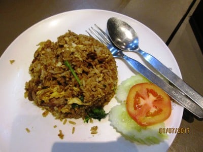 ข้าวผัดเป็ดย่างผักชี