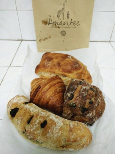 Amantee - Antiques & Arts, Fine Bakery & Cafe ช่องนนทรี