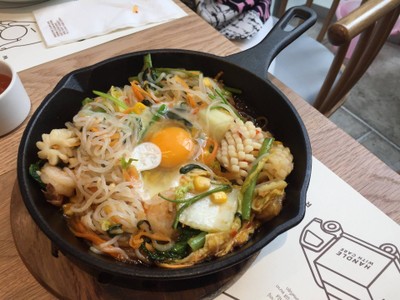 สุกี้เส้นบุกแห้งทะเล