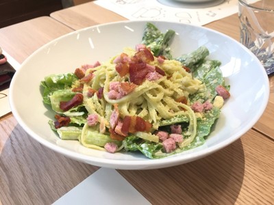 สลัดซีซ่าร์เส้นเมลอน