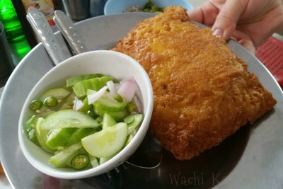 ขนมเบื้องใส่ไข่