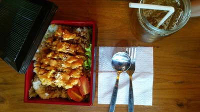 อาหาร หรือ เครื่องดื่ม