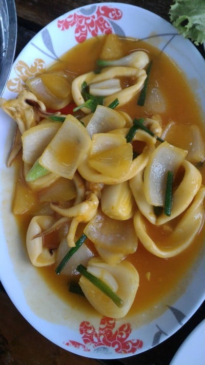 ปลาหมึกผัดไข่เค็ม