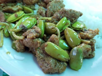 ผัดหมูหน่อเหรียง