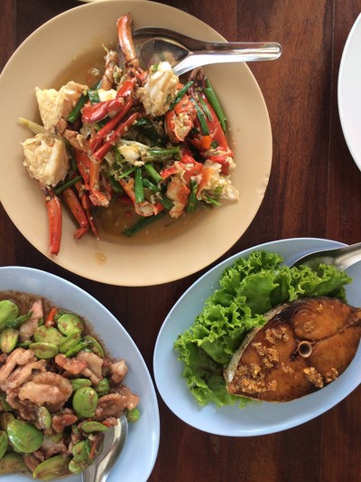 สะตอผัดหมู ปูผัดมะนาว อินทรีย์ทอดซีอิ๊ว