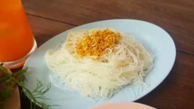 เส้นหมี่-เส้นเล็ก