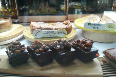 อาหาร หรือ เครื่องดื่ม