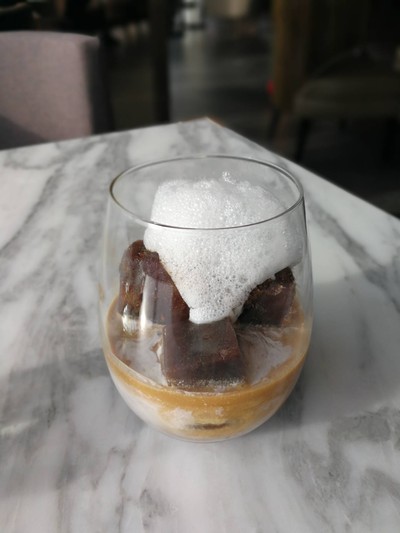 อาหาร หรือ เครื่องดื่ม