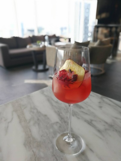 อาหาร หรือ เครื่องดื่ม