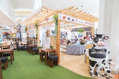 Nom More Cafe หัวหินมาร์เก็ตวิลเลจ