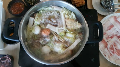 อาหาร หรือ เครื่องดื่ม
