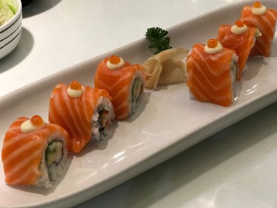 SALMON ROLL