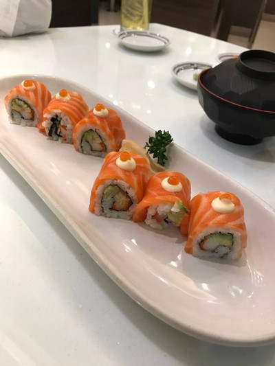 SALMON ROLL