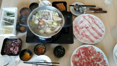 อาหาร หรือ เครื่องดื่ม