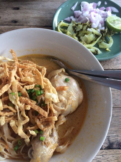 ข้าวซอยไก่