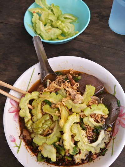 เมนูของร้าน ก๋วยเตี๋ยวไก่มะระ ป.6
