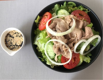 สลัดหมูชาบู