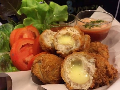 The Burrow บ้านโพรงกระต่าย