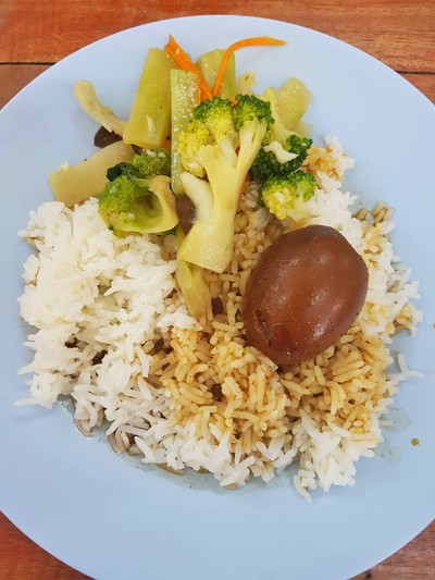 เมนูของร้าน แม่หมี ข้าวแกงปักษ์ใต้