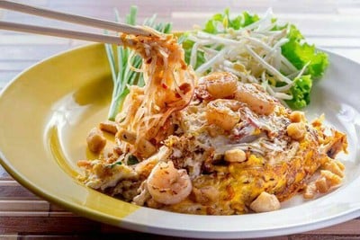 เล่นเส้น ก๋วยจั๊บญวน & ผัดไทย เล่นเส้น ก๋วยจั๊บญวน & ผัดไทย