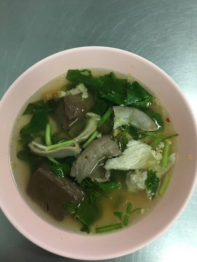 เมนูของร้าน สุธารส เกาเหลาเลือดหมู