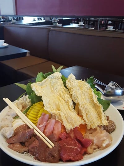 อาหาร หรือ เครื่องดื่ม