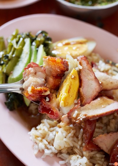 ร้านข้าวหมูแดงนายดอกไม้ สาขาหน้าเก๋ง ถนนวชิรปราการ