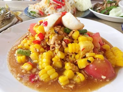 ส้มตำอมรา ศรีราชานครซอย8 & ก๋วยเตี๋ยวเนื้อ-หมู บางลำพู