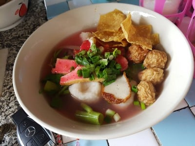 ก๋วยเตี๋ยวหมูต้มยำป้าเอิญ (Pa Earn Noodle) ก๋วยเตี๋ยวหมูต้มยำป้าเอิญ (Pa Earn Noodle)