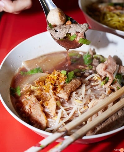 ก๋วยเตี๋ยวกัญชา บางแสน