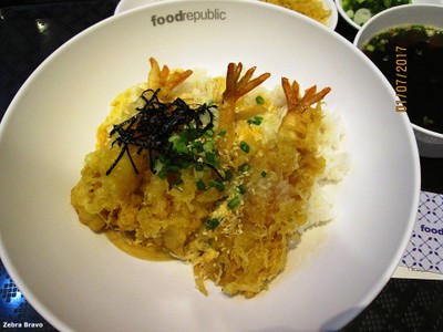 ข้าวหน้ากุ้งทอด