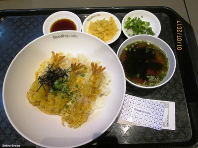 ข้าวหน้ากุ้งทอด