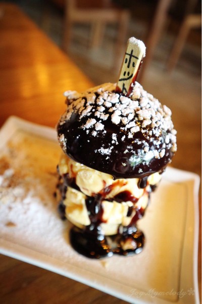 Choco Ice Cream Bun