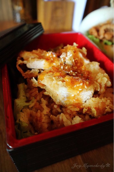 เบนโตะข้าวไก่กรอบ