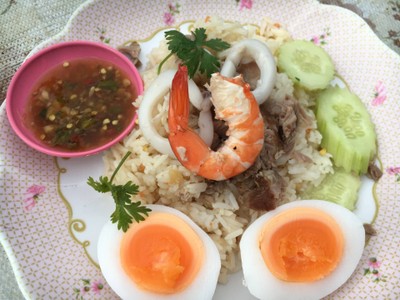 ข้าวคลุกพริกเกลือ