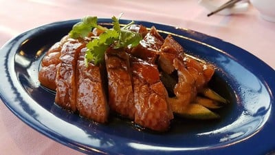 Rooftop โรงแรมเพิร์ล (ภัตตาคาร ดาดฟ้า โรงแรมเพิร์ล) Rooftop โรงแรมเพิร์ล (ภัตตาคาร ดาดฟ้า โรงแรมเพิร์ล)
