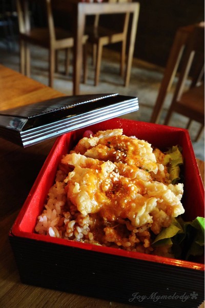 เบนโตะข้าวไก่กรอบ