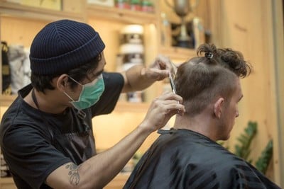 Tew's Barber Shop (ติ๋ว บาร์เบอร์ ช็อป) สยาม Tew's Barber Shop (ติ๋ว บาร์เบอร์ ช็อป) สยาม