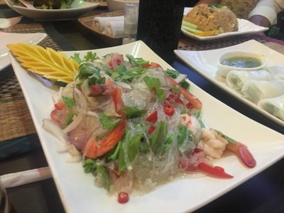ยำวุ้นเส้นกุ้งสด
