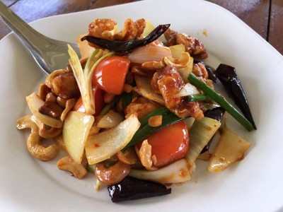 ไก่ผัดเม็ดมะม่วงหิมพานต์